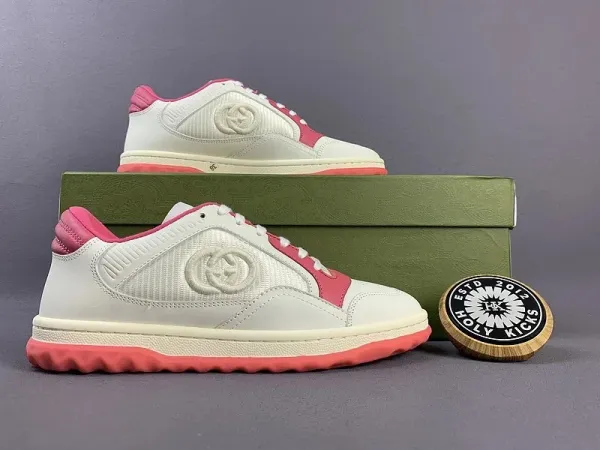Gucci Rhyton Low White and Pink Sneakers - 1
