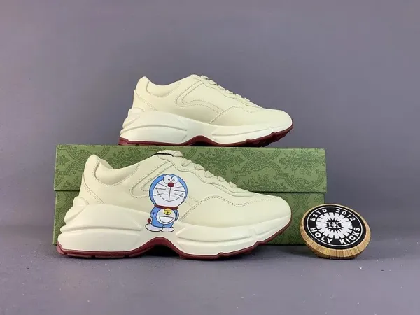 Gucci x Doraemon Rhyton Sneakers Beige Chunky Sneakers - 1