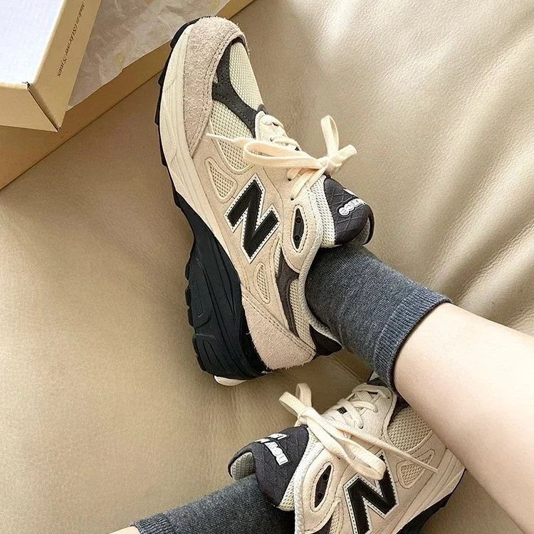 New Balance 990