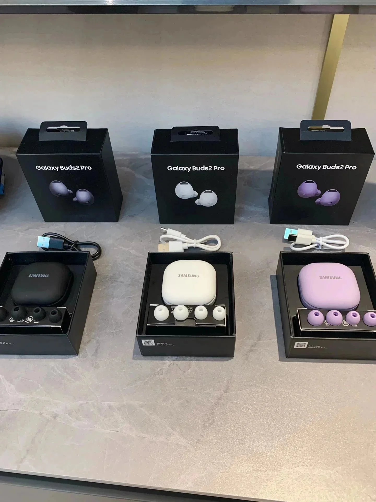 Samsung Galaxy Buds2 Pro Graphite TWS Earbuds - 4