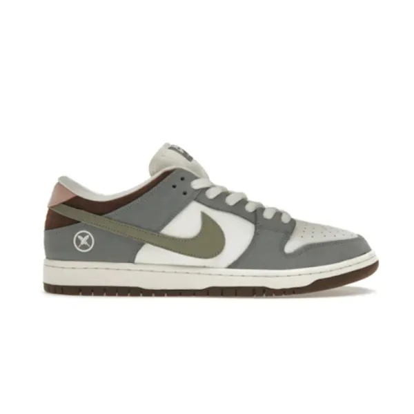 Nike SB Dunk Low Travis Scott x Nike SB Dunk Low 'Cactus Jack' Sneakers - 2