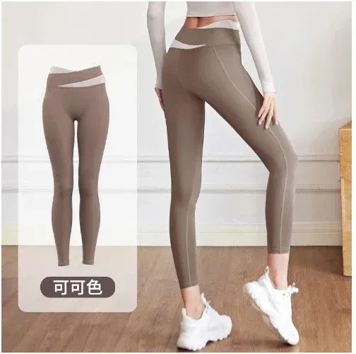 Design High-Waisted Contrast Waistband Leggings in Mocha Brown - 1