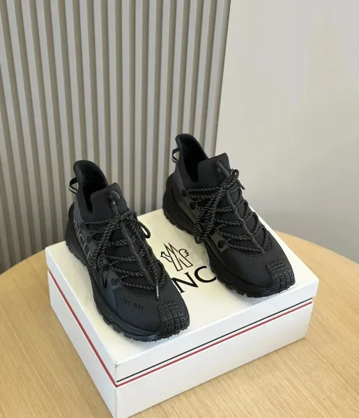 Moncler Genius x Maison Margiela Tabi Trail Sneakers Black - 1