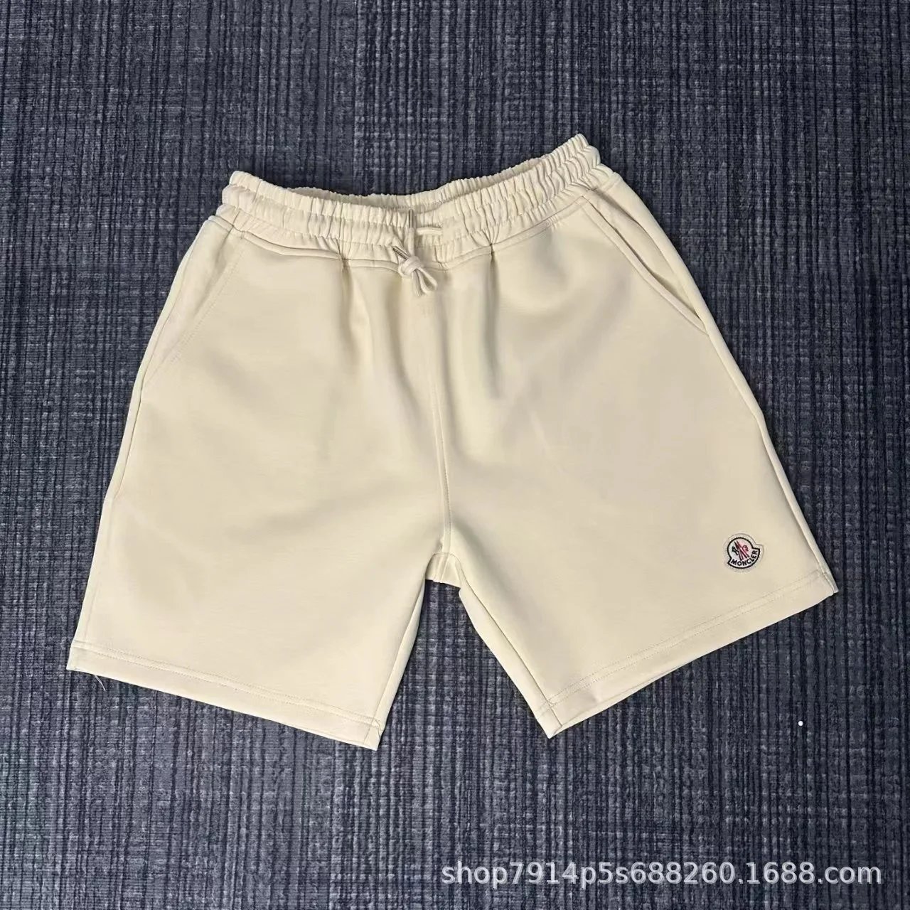 Moncler Logo Patch Shorts Gray - 6