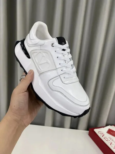 Givenchy Urban Runner Black White Green Transparent Sneakers - 8