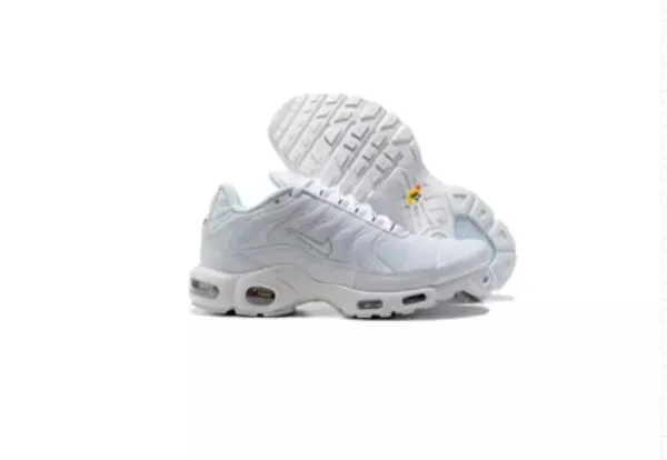Nike Air Max Plus Black/Red Sneakers - 18
