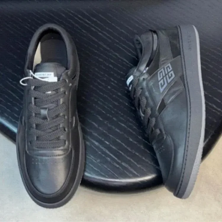 Givenchy Sneakers