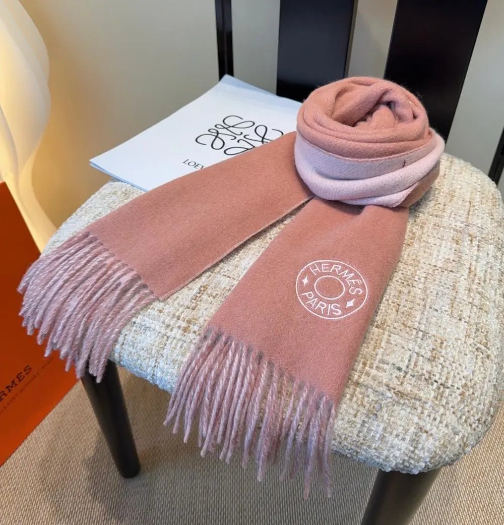 Hermès Scarves Fringed logo scarf image 3