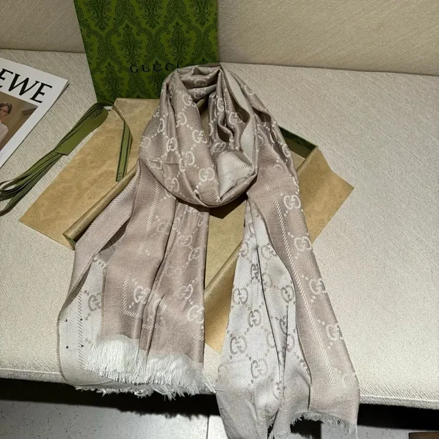 Gucci Scarves GG monogram fringed scarf product detail image 10