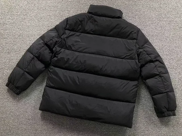 Moncler Down Jackets Quilted stand-collar puffer jacket product detail image 6