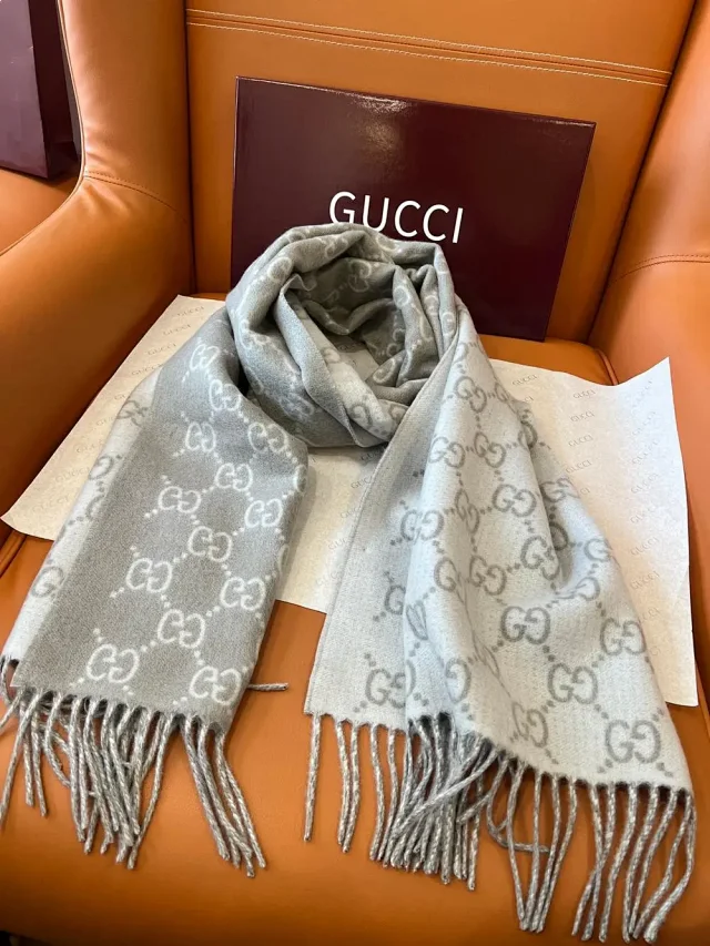 Gucci Scarves Fringed GG-pattern scarf product detail image 5