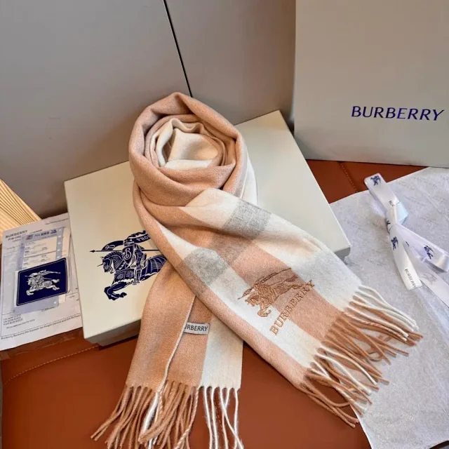 Burberry Scarves Fringed Scarf product detail image 6