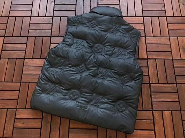 Louis Vuitton Vests Monogram quilted puffer vest product detail image 4