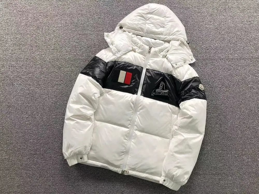 Moncler Down Jackets Hooded color-block puffer jacket image 2