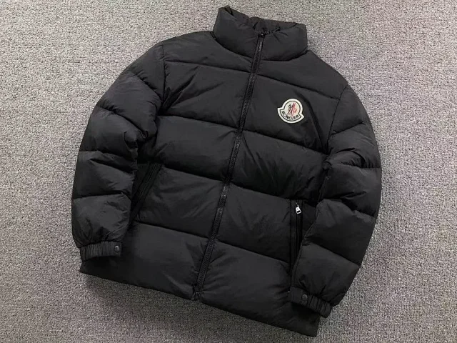 Moncler Down Jackets Quilted stand-collar puffer jacket product detail image 5