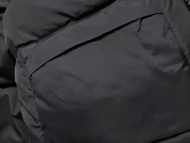 Canada Goose Down Jackets Fur-Trim Hooded Bomber Jacket product detail image 8