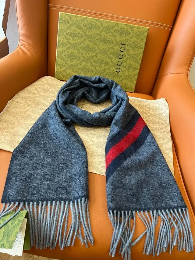 Gucci Scarves Fringed GG-pattern scarf product detail image 7