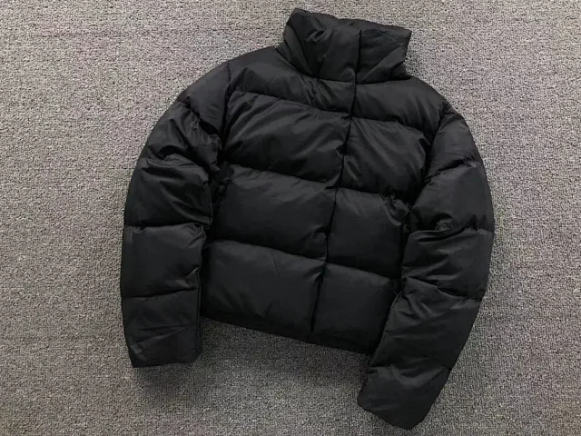 Alo Down Jackets Cropped high-neck quilted puffer jacket product detail image 2