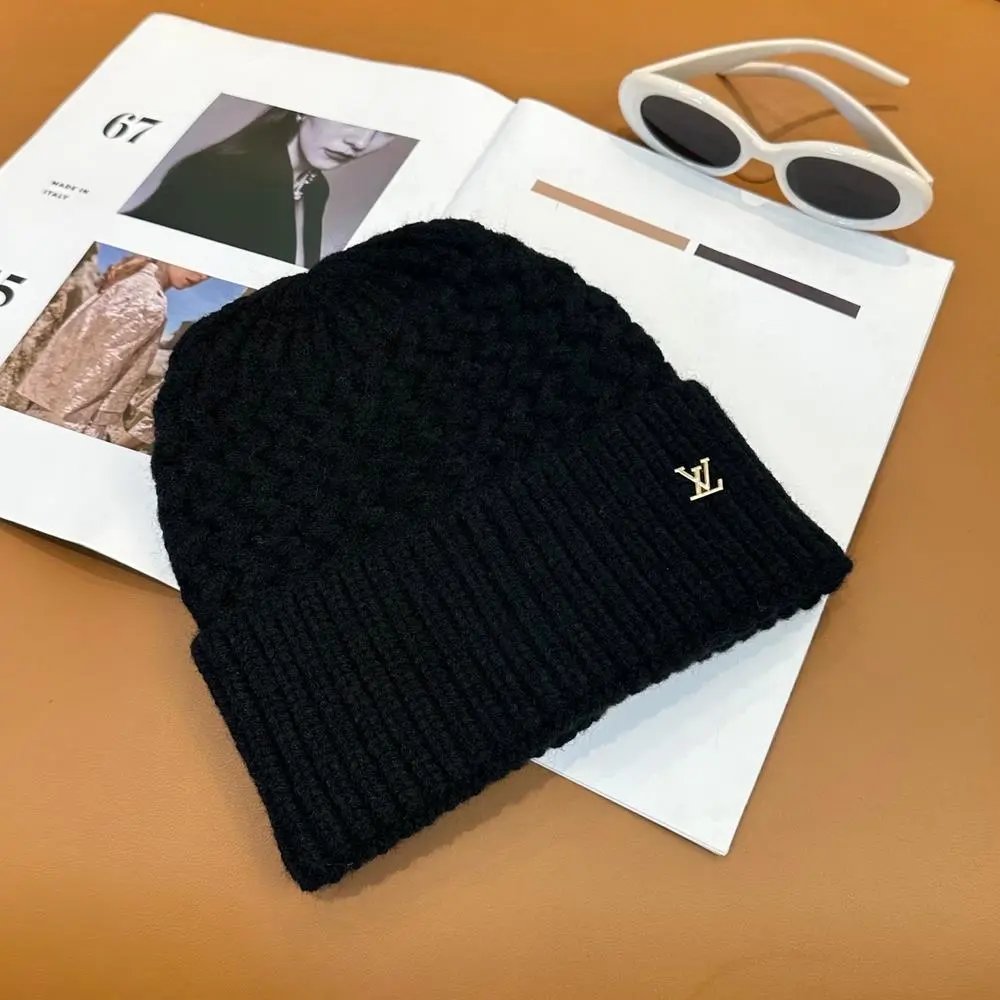 Louis Vuitton Hats Ribbed knit cuff beanie with LV logo — Style 6