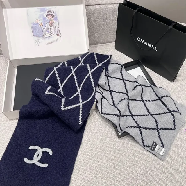 Chanel Scarves Logo Knit Fringe Scarf product detail image 7