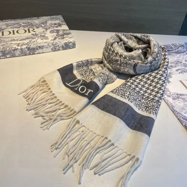 Dior Scarves Fringed logo-pattern product detail image 2