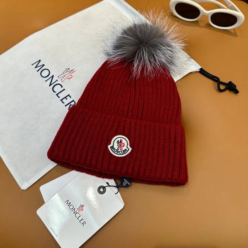 Moncler Hats Rib-knit cuffed beanie with logo patch — Style 14