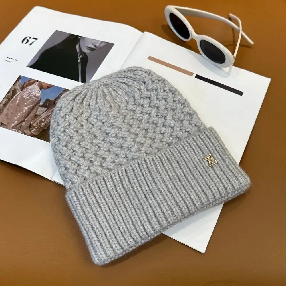 Louis Vuitton Hats Ribbed knit cuff beanie with LV logo — Style 5