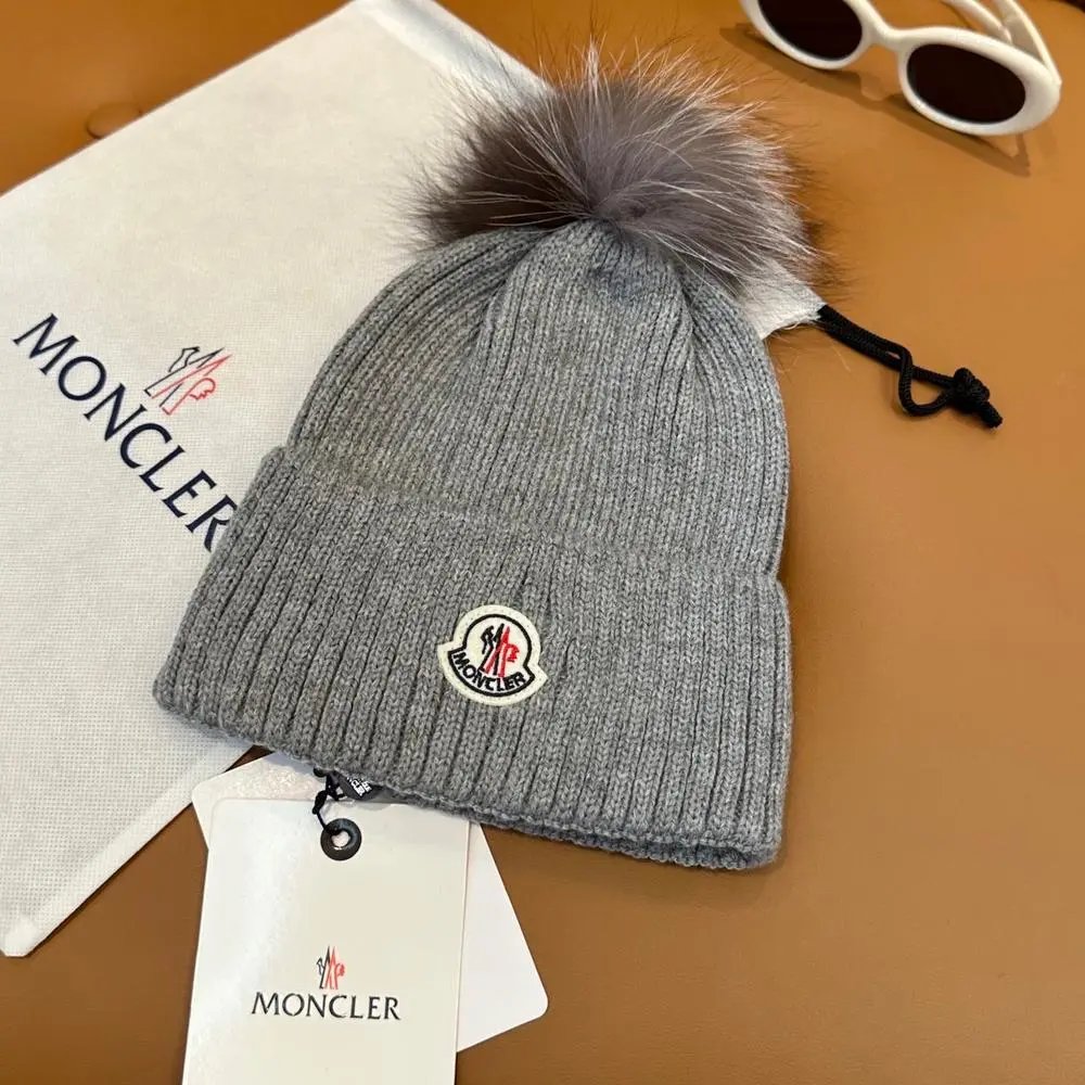 Moncler Hats Rib-knit cuffed beanie with logo patch — Style 11