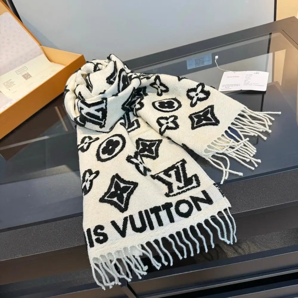 Louis Vuitton Scarves Fringed Monogram Scarf image 6