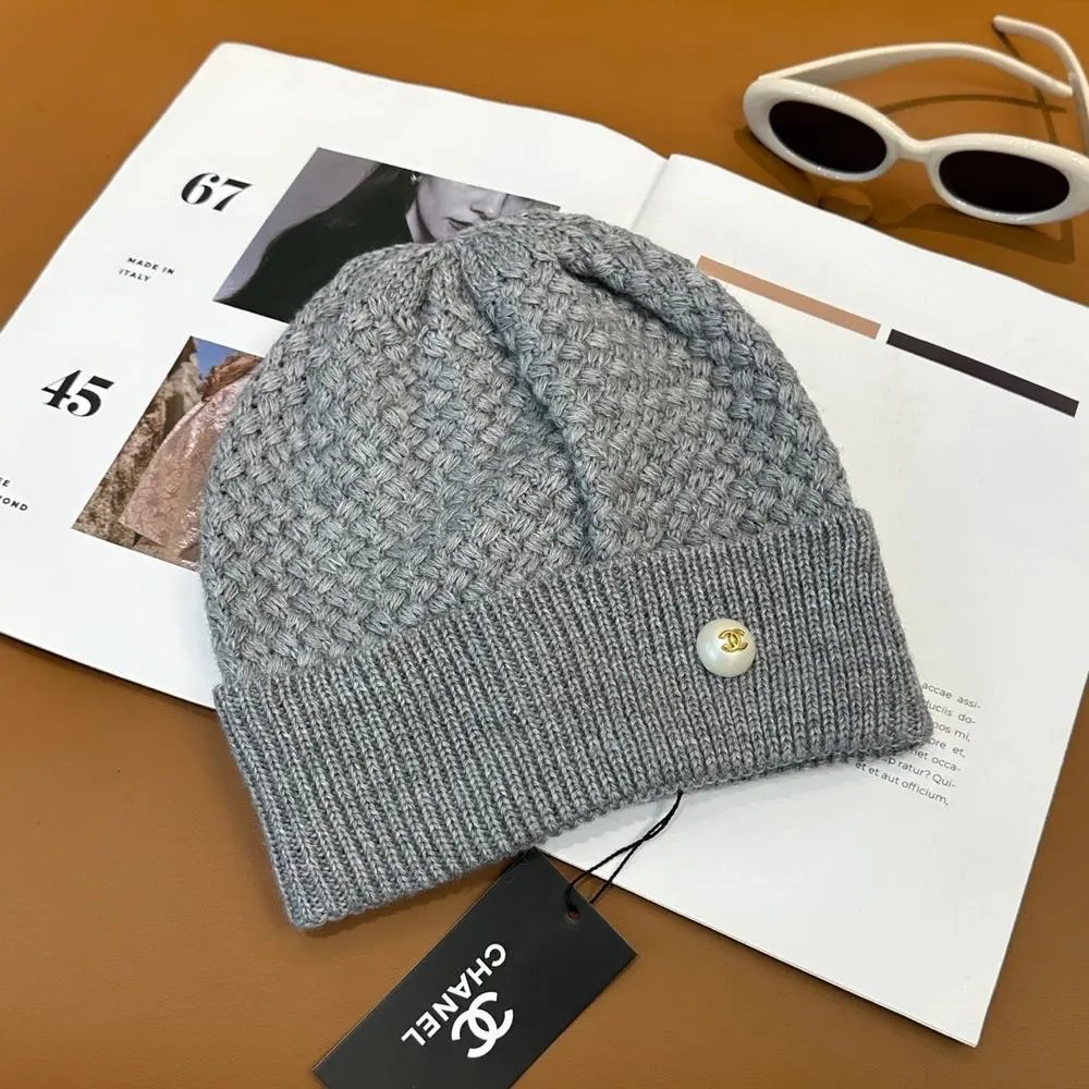 Chanel Hats Knitted cuff beanie with logo button — Style 5