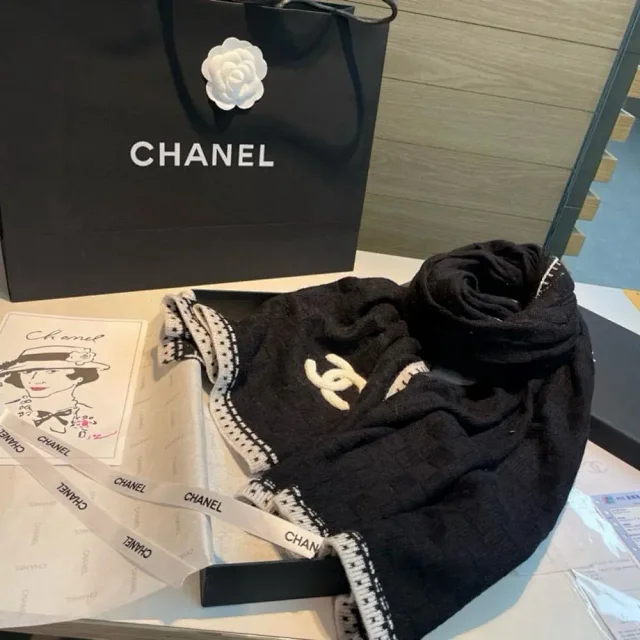 Chanel Scarves CC logo knit scarf product detail image 6