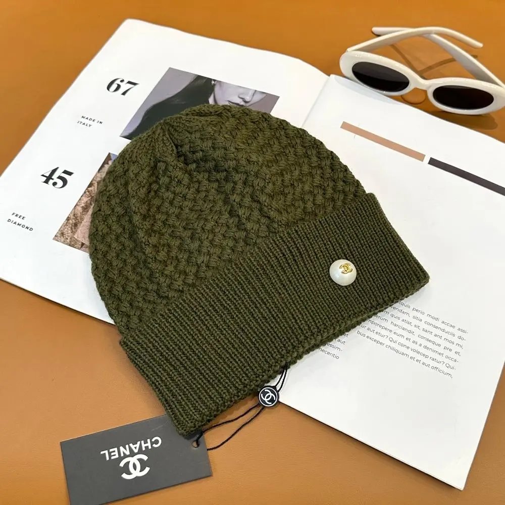 Chanel Hats Knitted cuff beanie with logo button — Style 8