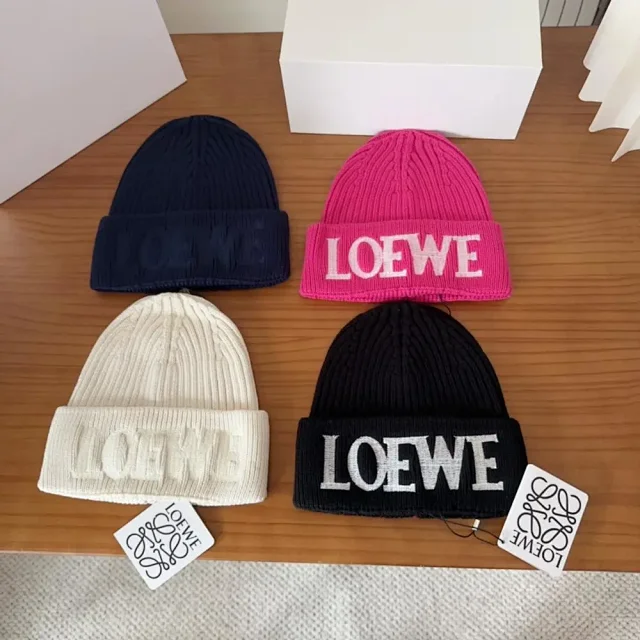 Loewe Hats Ribbed knit logo beanie product detail image 1