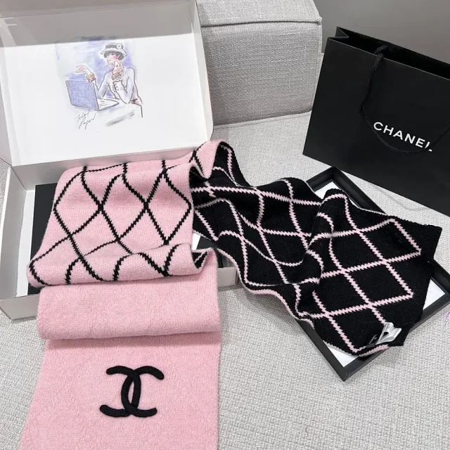 Chanel Scarves Logo Knit Fringe Scarf product detail image 8