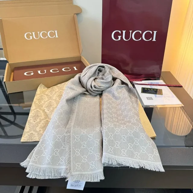 Gucci Scarves GG Monogram Fringed Scarf product detail image 10