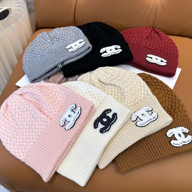 Chanel Hats Knitted beanie with CC logo patch product detail image 1