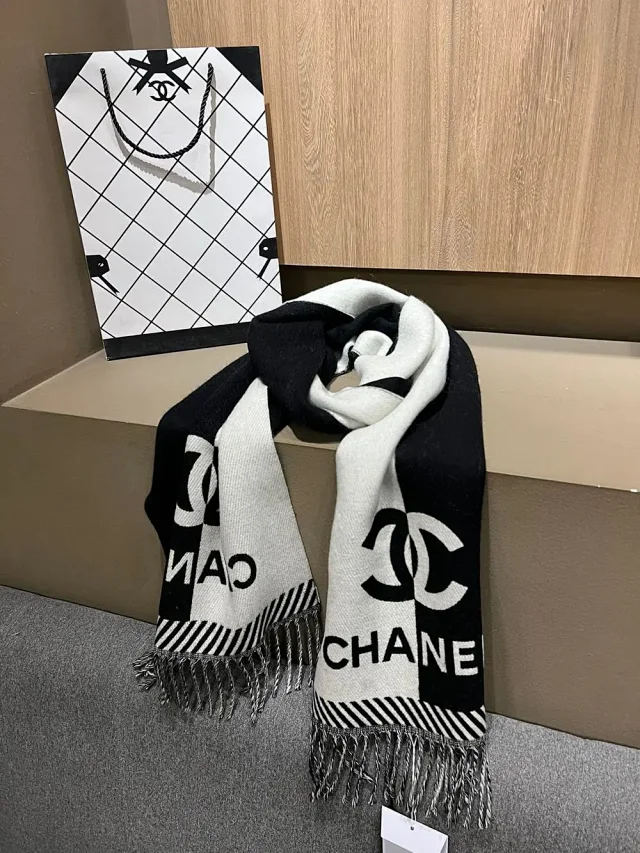 Chanel Scarves Logo Knit Fringe Scarf product detail image 2