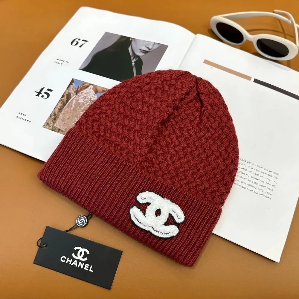 Chanel Hats Knitted beanie with CC logo patch image 6