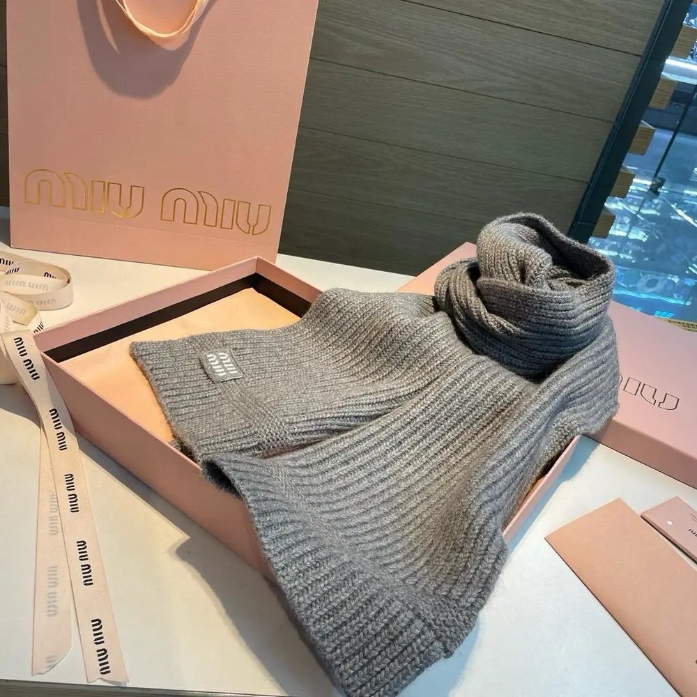 Miu Scarves Ribbed knit scarf with logo patch image 9