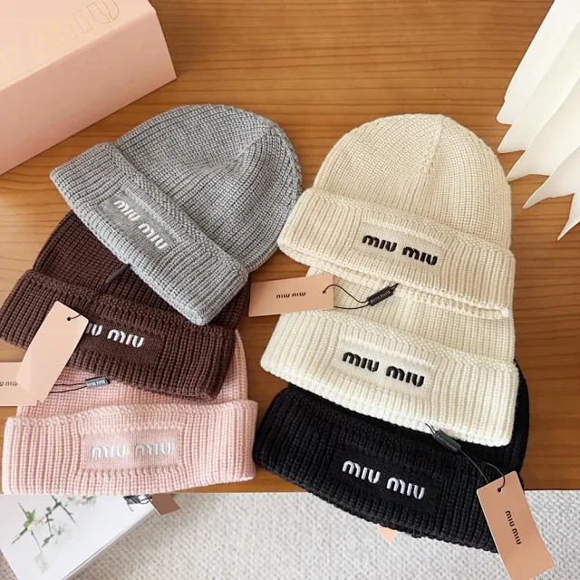 Miu Hats Logo-embroidered rib-knit cuffed beanie product detail image 1