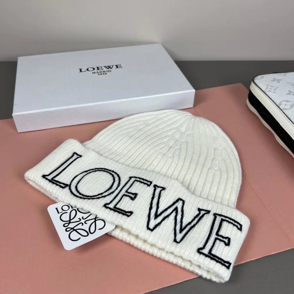 Loewe Hats Rib-knit logo beanie image 4