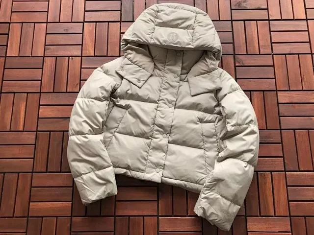 lululemon Down Jackets Hooded puffer jacket product detail image 3