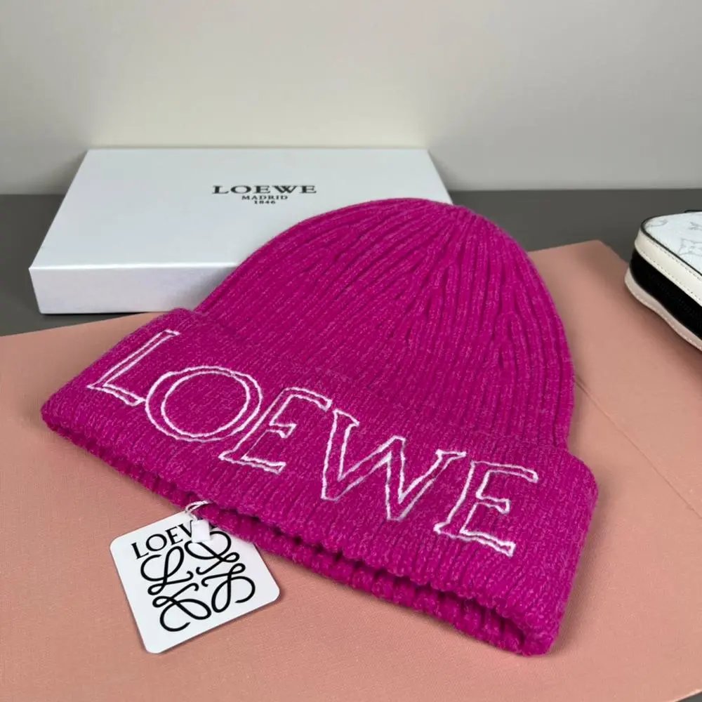 Loewe Hats Rib-knit logo beanie — Style 5