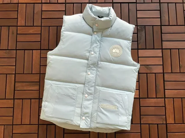 Canada Goose Vests Quilted padded stand-collar snap-front vest product detail image 5