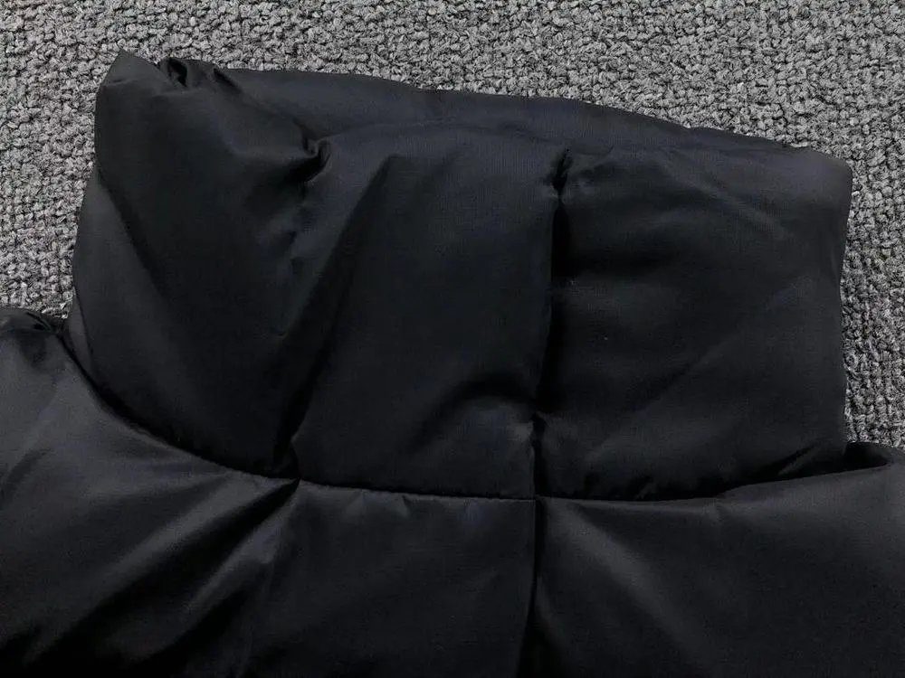 Alo Down Jackets Cropped high-neck quilted puffer jacket image 3