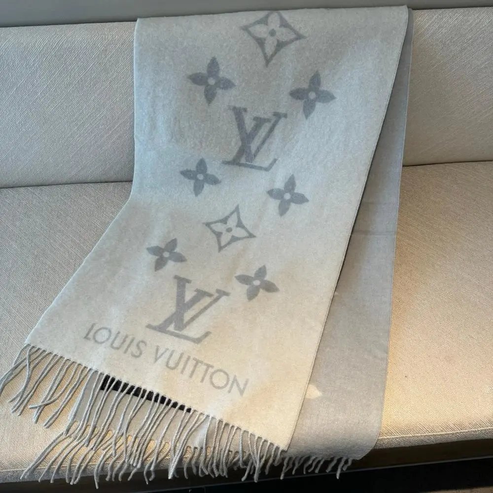 Louis Vuitton Scarves Reversible monogram fringed scarf image 10