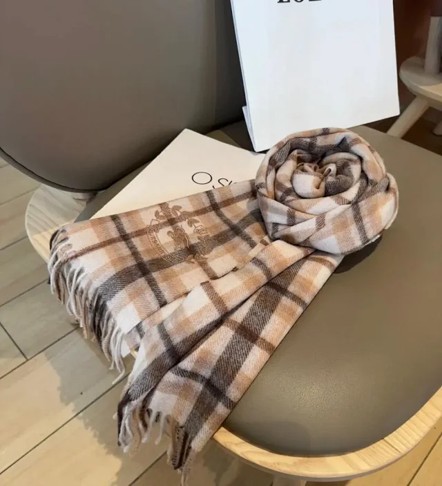 Burberry Scarves Fringed plaid scarf product detail image 4