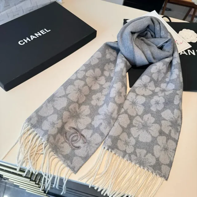 Chanel Scarves Floral CC Logo Fringe Scarf product detail image 3