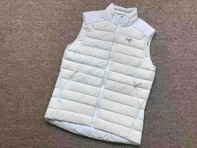 Arc'teryx Vests Quilted stand-collar puffer vest product detail image 4