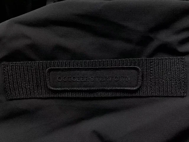 Canada Goose Down Jackets Hooded Four-Pocket Jacket with Reflective Trim product detail image 9